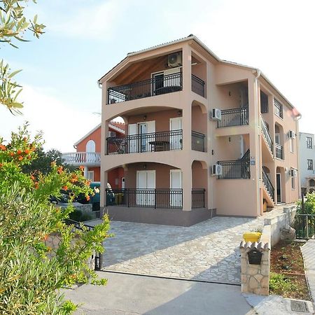 Apartmani Natasa Nino Jezera, Murter Екстер'єр фото