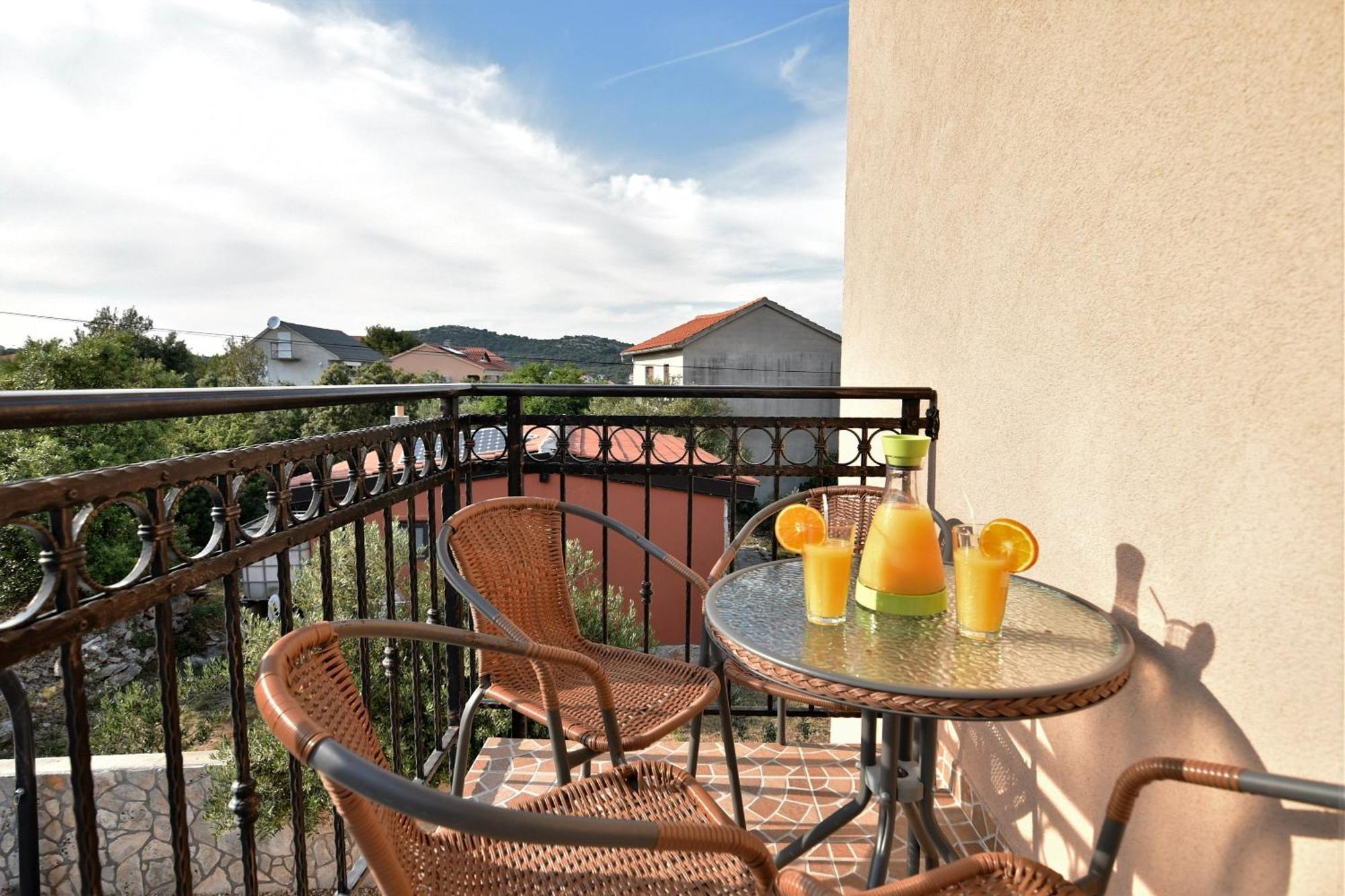 Apartmani Natasa Nino Jezera, Murter Номер фото