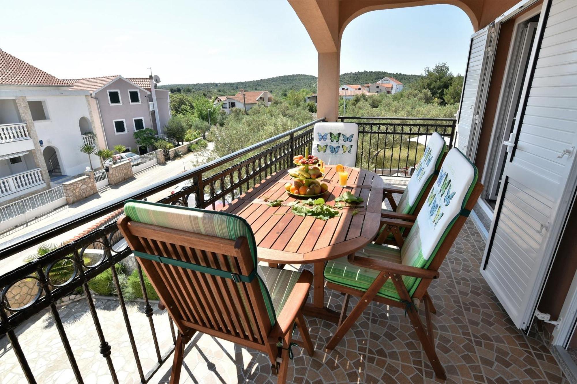 Apartmani Natasa Nino Jezera, Murter Номер фото