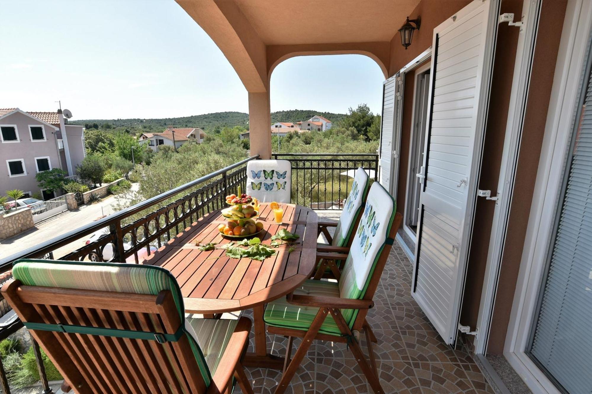 Apartmani Natasa Nino Jezera, Murter Номер фото